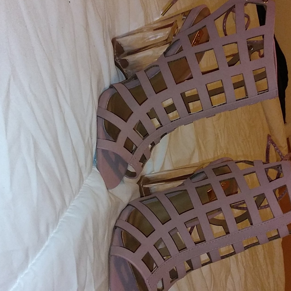 Shoes - Picture 2 of 6
